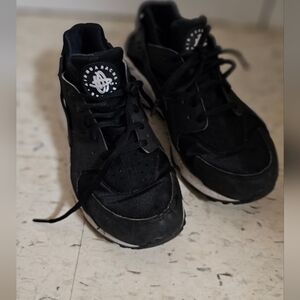 Nike Air Huarache Running Shoes 👟